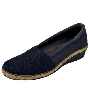 Grasshopper Navy Blue Canvas Comfort Slip On Shoes 1.5” Wedge Heel Size 7.5W